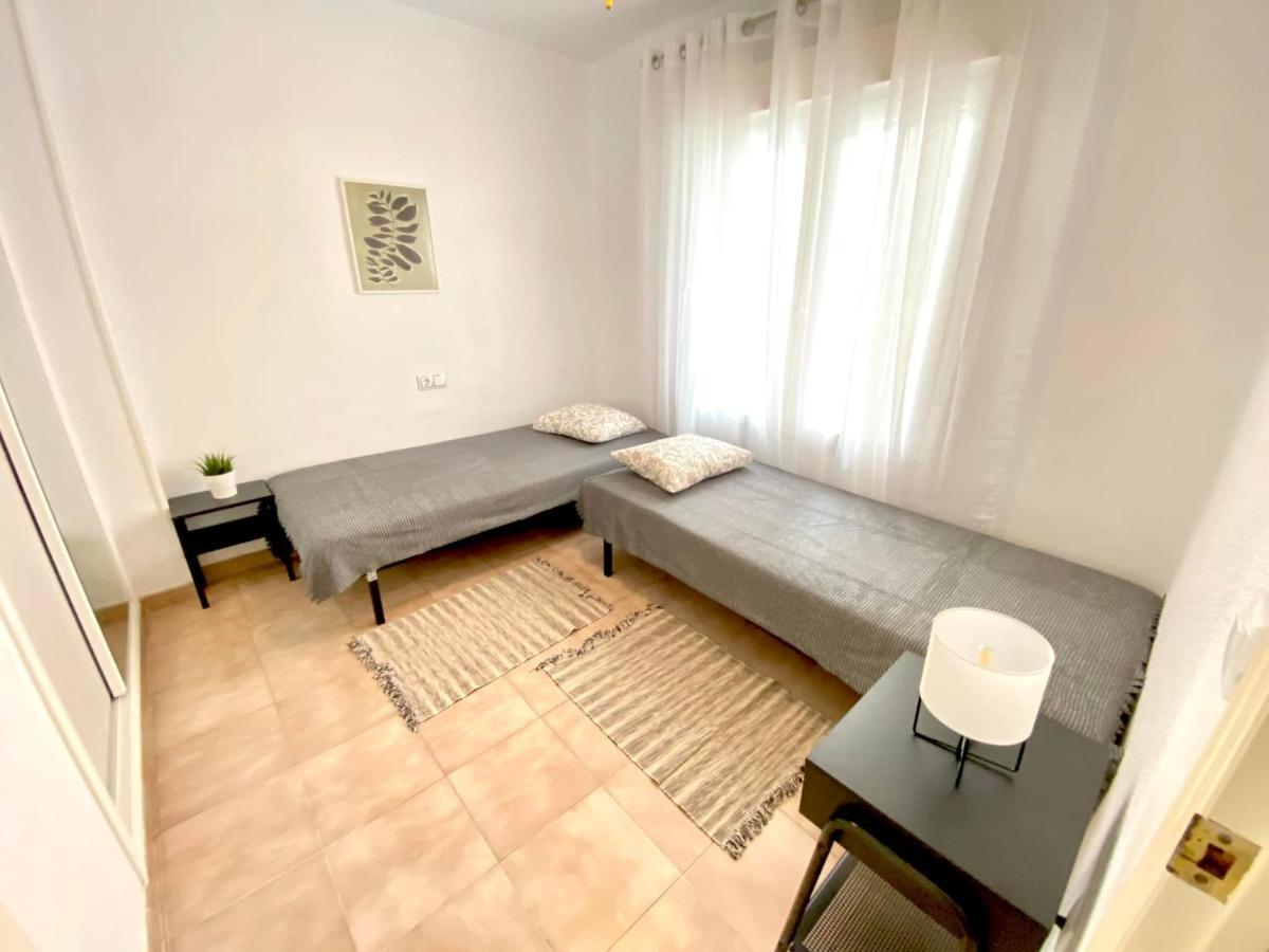Locos Beach Holiday Apartments Torrevieja Kültér fotó